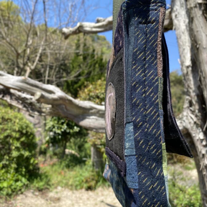 絣、柿渋染、抜染画アートショルダーバッグ