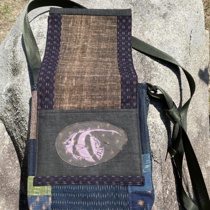 絣、柿渋染、抜染画アートショルダーバッグ