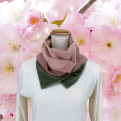 スナップで留めるだけローズ巻きスカーフ