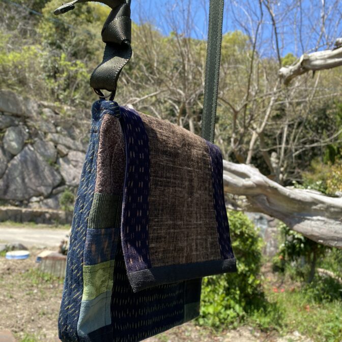 絣、柿渋染、抜染画アートショルダーバッグ